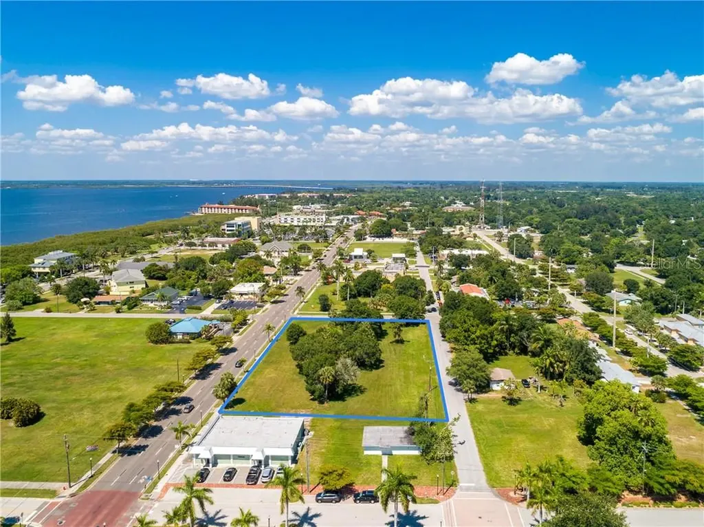 427,407, 417, 425 E Olympia Avenue Punta Gorda FL 33950