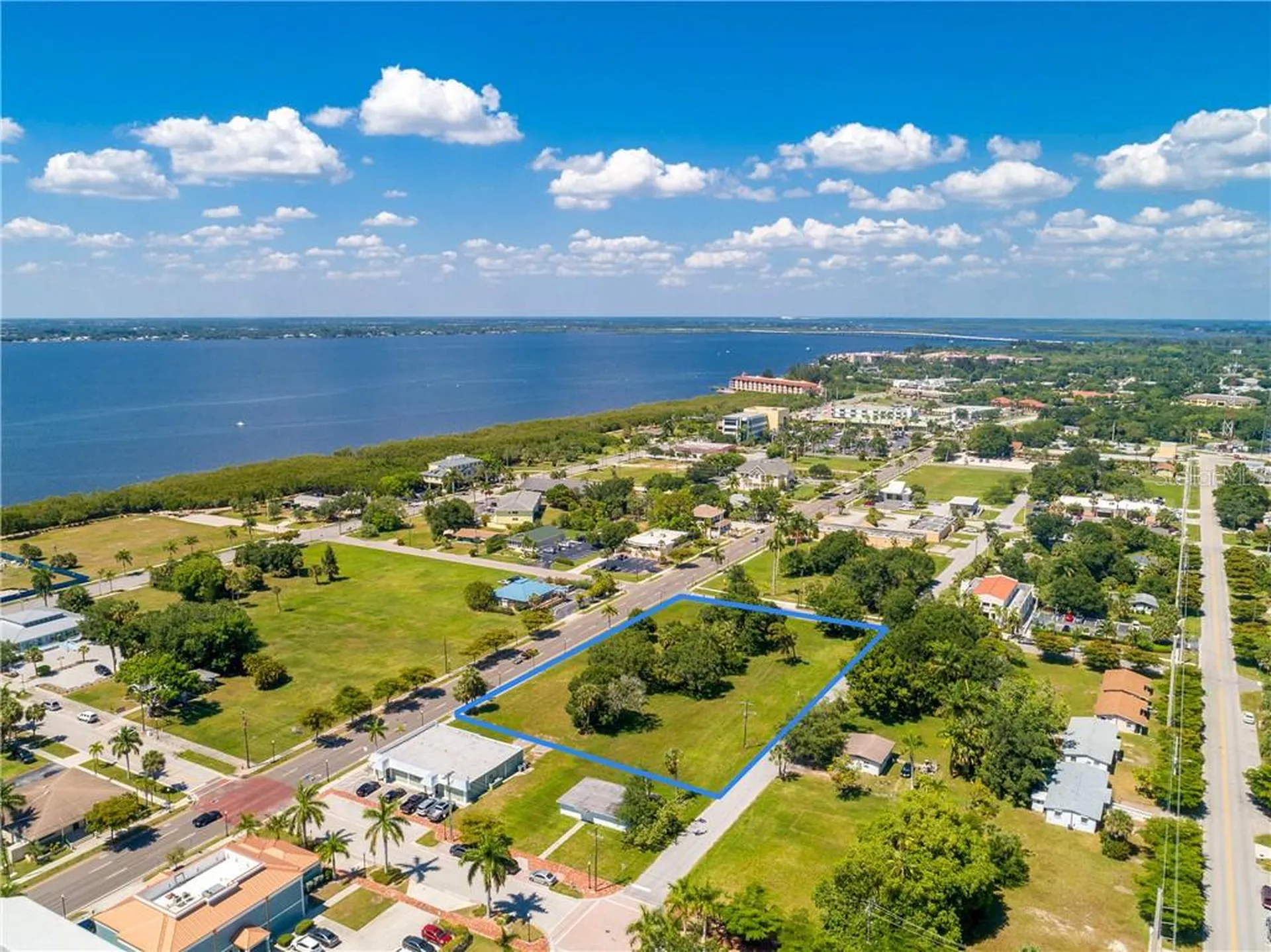 427,407, 417, 425 E Olympia Avenue Punta Gorda FL 33950