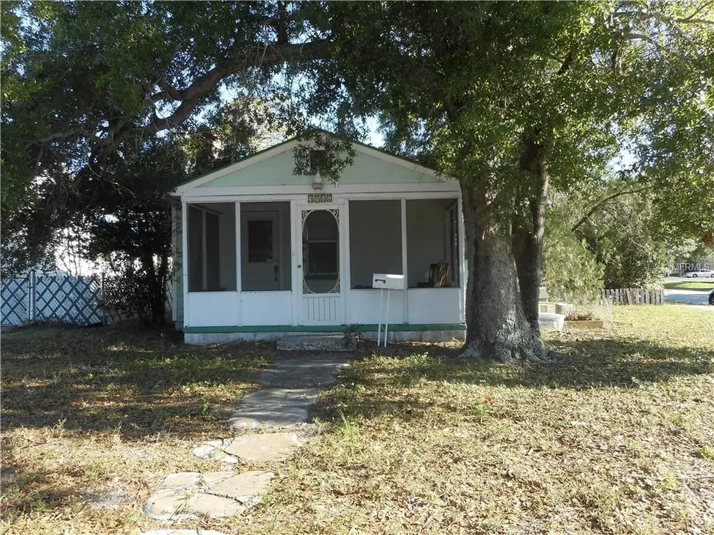 3962 1st Avenue N St Petersburg FL 33713