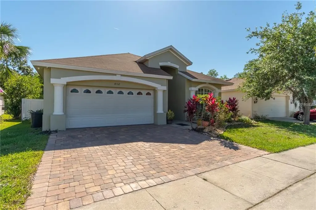 1952 Bridgeview Circle Orlando FL 32824