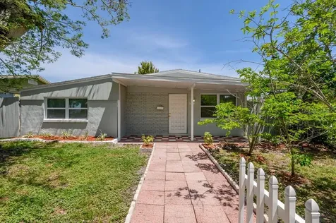 721 50th Avenue N St Petersburg FL 33703
