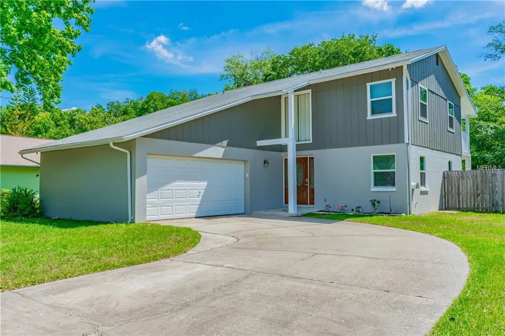 18423 Swan Lake Drive Lutz FL 33549
