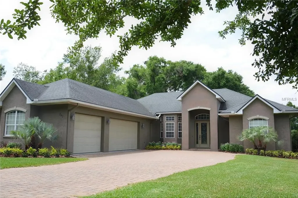285 S Glencruiten Avenue Lake Alfred FL 33850