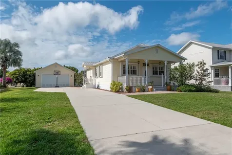327 W Mckenzie Street Punta Gorda FL 33950