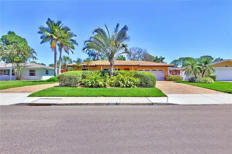 4845 Shore Acres Boulevard NE St Petersburg FL 33703