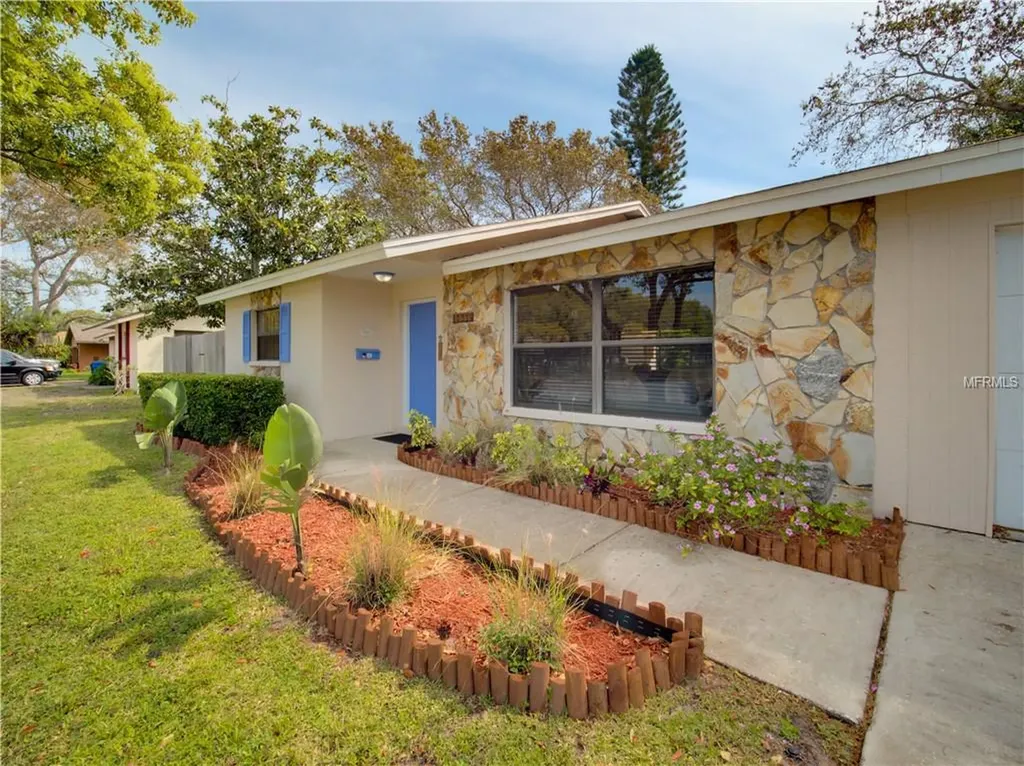 5086 Castile Way S St Petersburg FL 33712