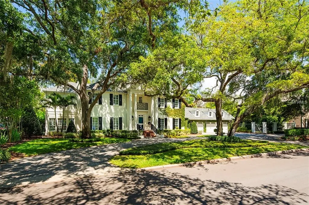 3011 W Hawthorne Road Tampa FL 33611