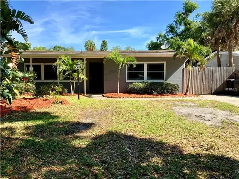 8333 41st Avenue N St Petersburg FL 33709