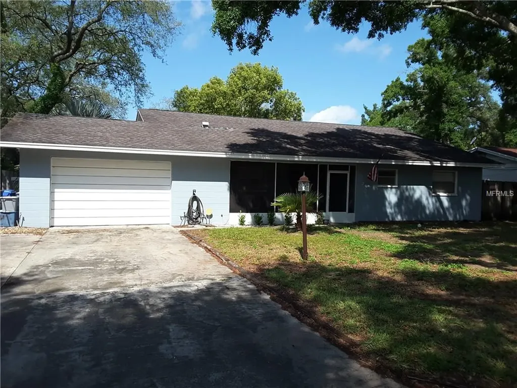 11706 Country Club Place Tampa FL 33612