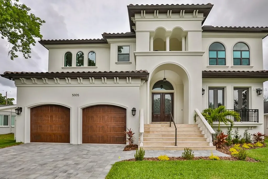 5005 W Azeele Street Tampa FL 33609