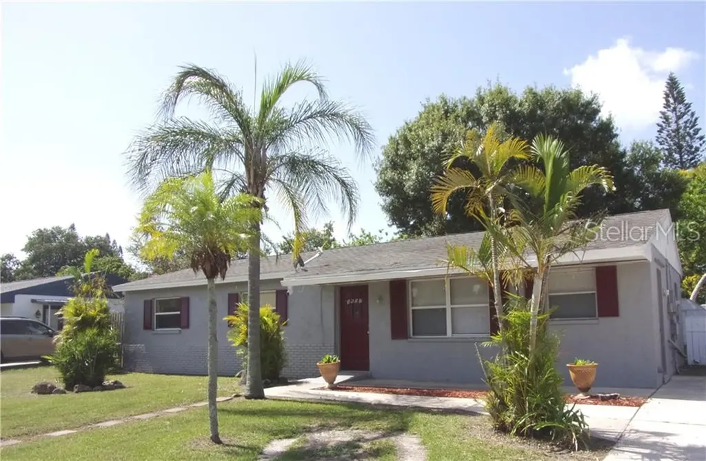 3607 27th Avenue W Bradenton FL 34205