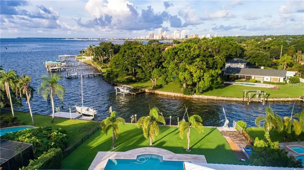 1515 Brightwaters Boulevard NE St Petersburg FL 33704