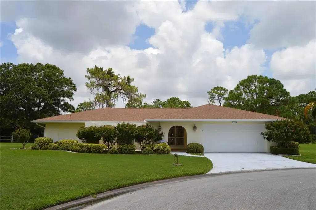 4903 Rutland Gate Sarasota FL 34235