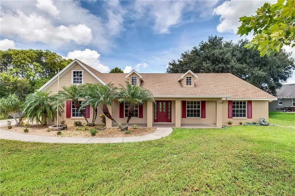 9805 Lakeshore Drive Clermont FL 34711