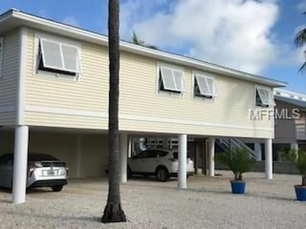 14 Aquamarine Drive Key West FL 33040
