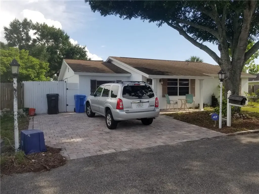 10118 Wheatley Hills Court Tampa FL 33615