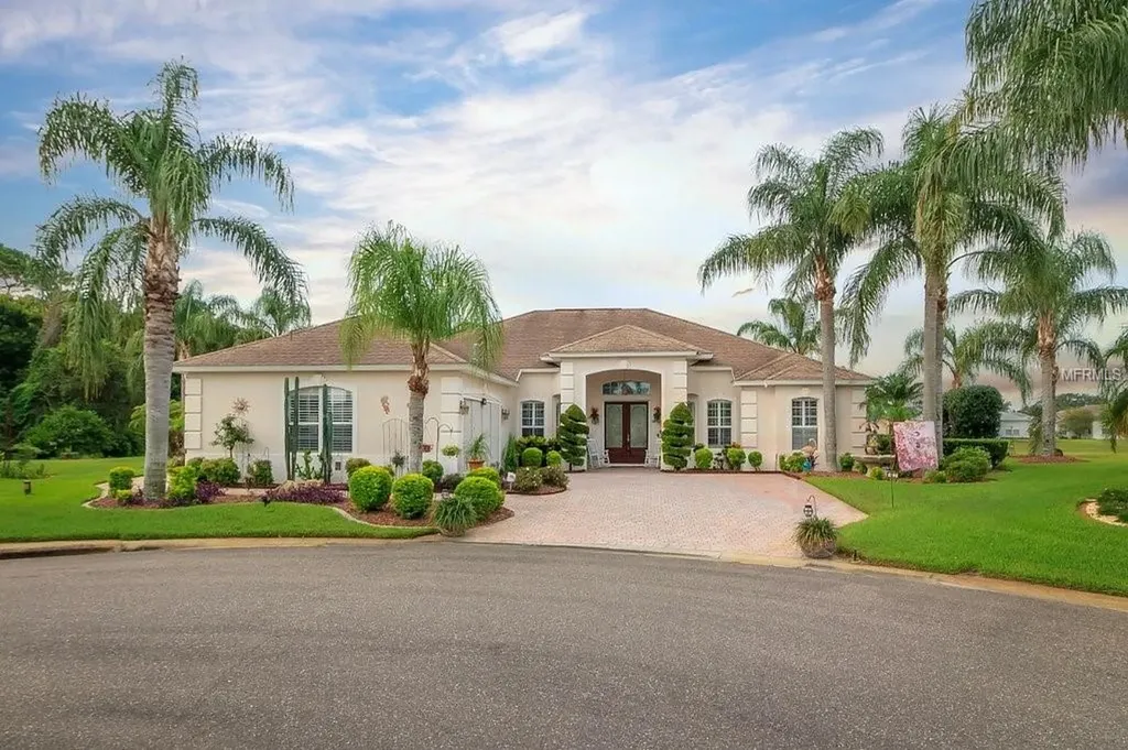 412 Bentwood Drive Leesburg FL 34748