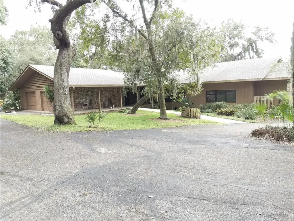 1216 S Scenic Highway Frostproof FL 33843