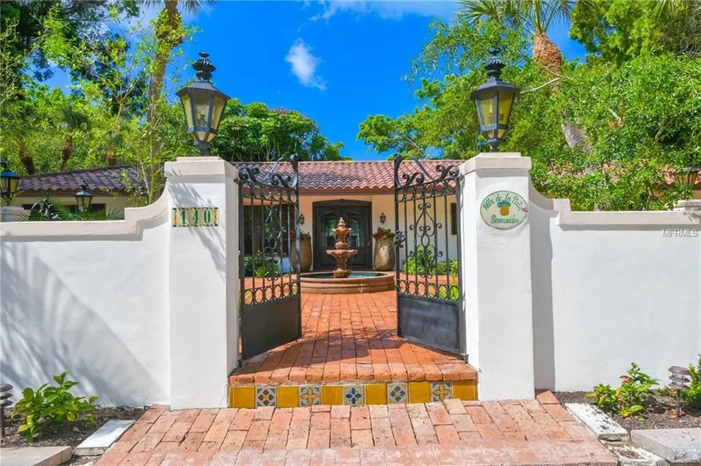 140 Faubel Street Sarasota FL 34242