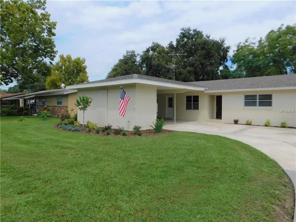 2413 W Central Avenue Winter Haven FL 33880