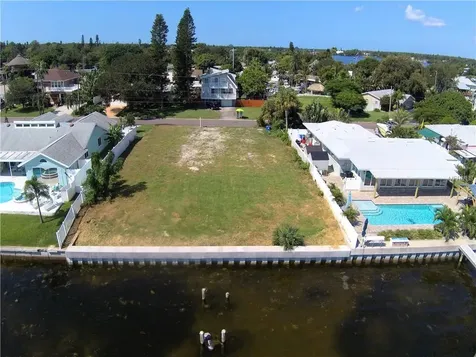 3462 Coquina Key Drive SE St Petersburg FL 33705