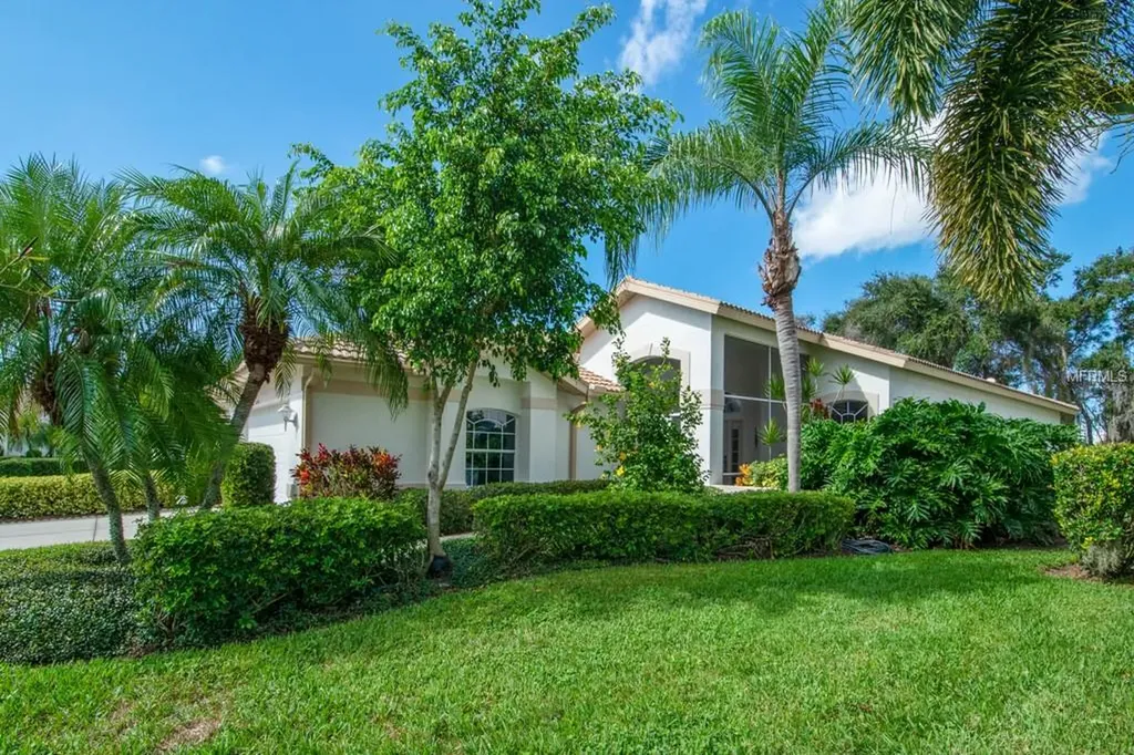 8720 Pebble Creek Lane Sarasota FL 34238