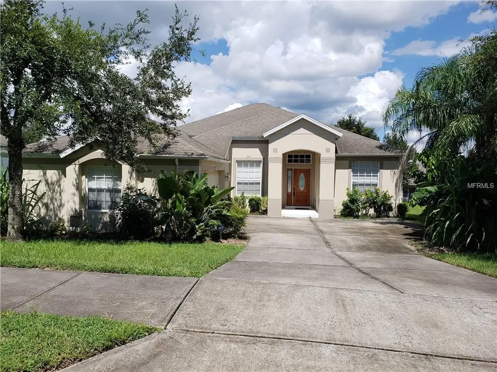 369 Maudehelen Street Apopka FL 32703