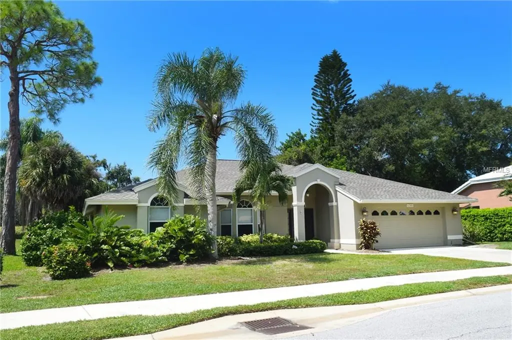 4385 Maplewood Lane Sarasota FL 34238