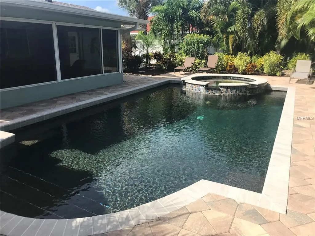 6108 10th Avenue W Bradenton FL 34209