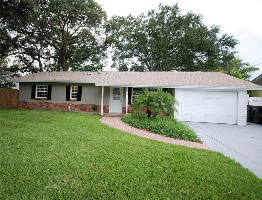 8605 Driftwood Drive Tampa FL 33615