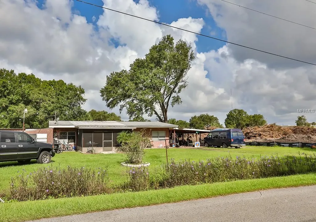 1103 S 90th Street Tampa FL 33619