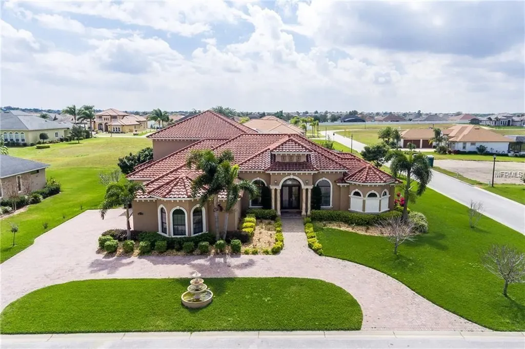 4459 Emerald Palms Lane Winter Haven FL 33884