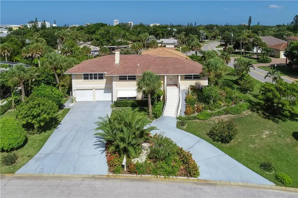 5591 Cape Aqua Drive Sarasota FL 34242