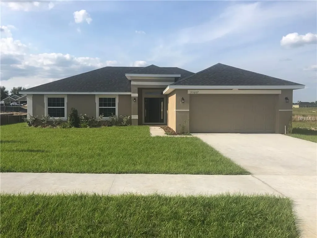 31607 Broadwater Avenue Leesburg FL 34748