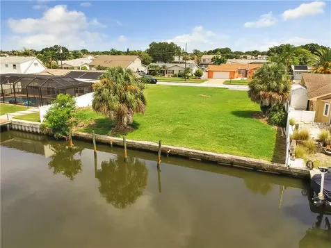 8706 Bay Crest Lane Tampa FL 33615