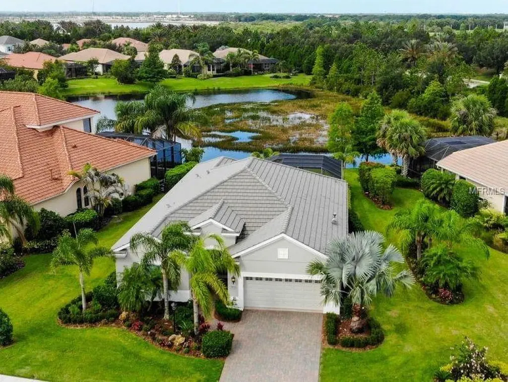 7824 Valderrama Way Lakewood Ranch FL 34202