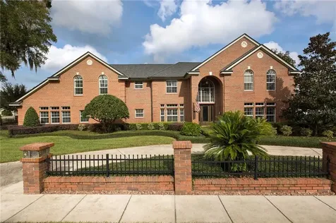 235 W Magnolia Street Oviedo FL 32765