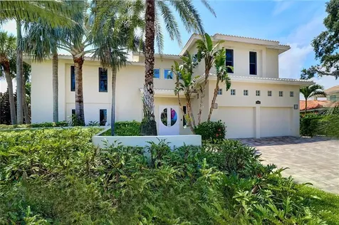 1936 Carolina Avenue NE St Petersburg FL 33703
