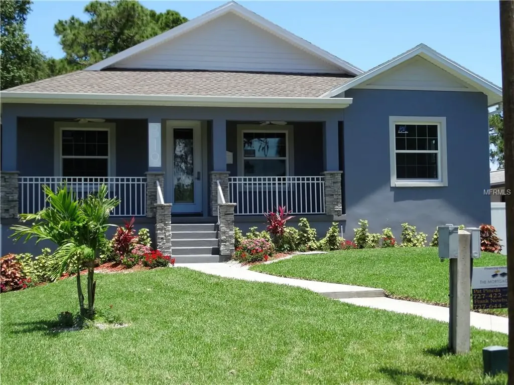 819 42nd Avenue S St Petersburg FL 33705