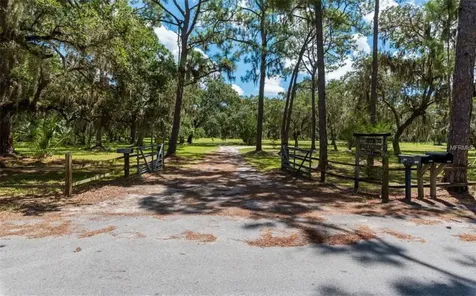 7865 27th Street E Sarasota FL 34243