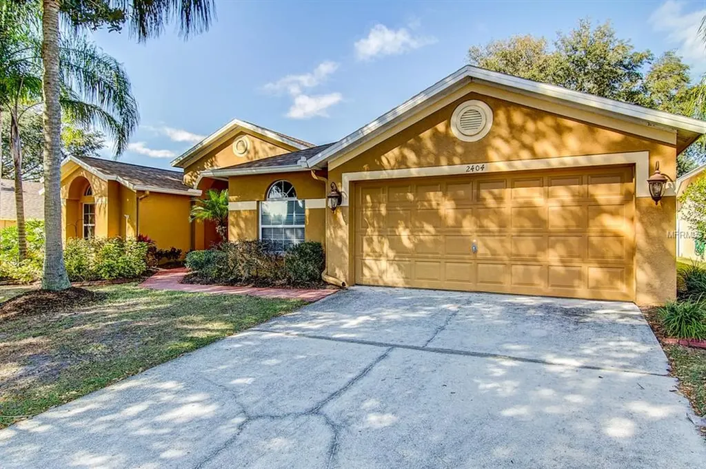 2404 Groveway Drive Valrico FL 33596