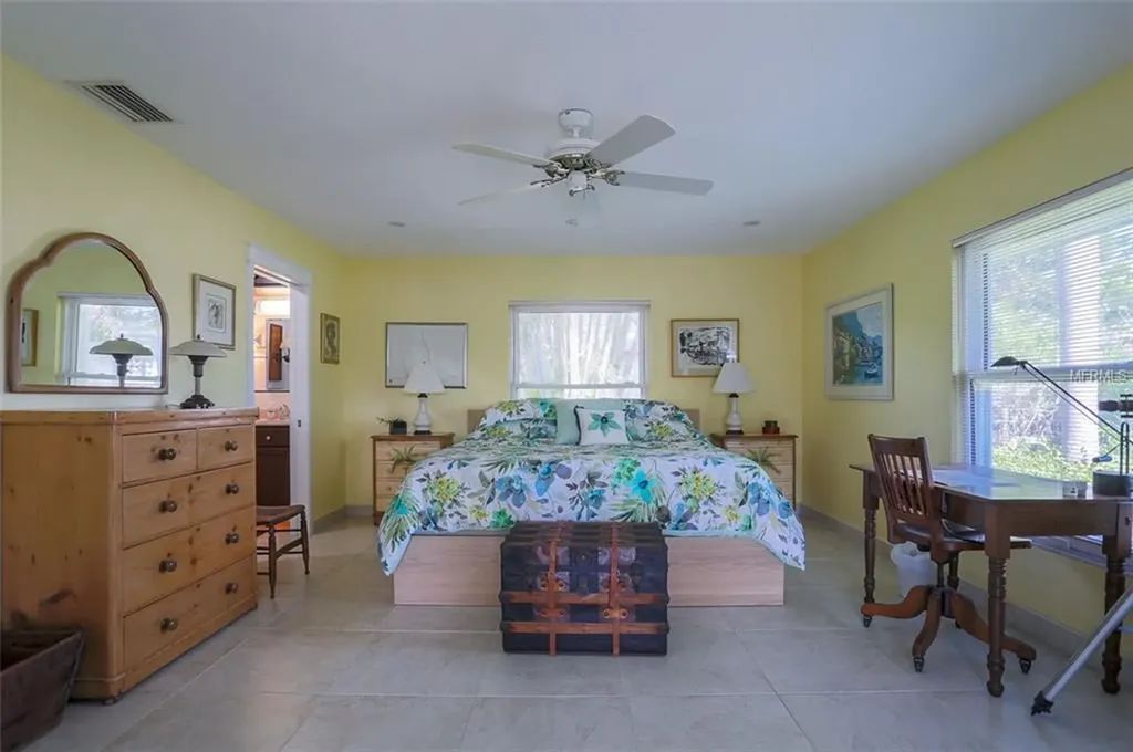 Bradenton FL 34209