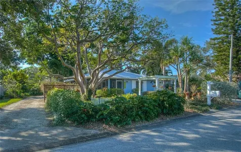 Bradenton FL 34209