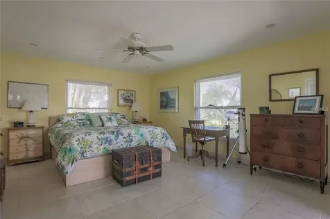 Bradenton FL 34209