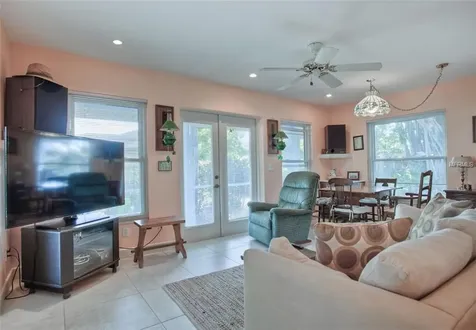 Bradenton FL 34209