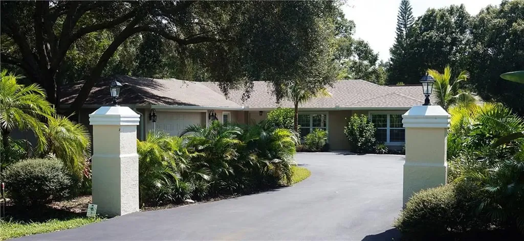 3106 Moran Road Tampa FL 33618