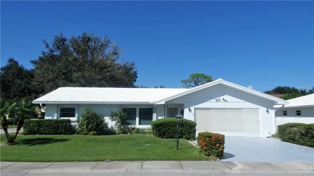 4401 Lakewood Avenue Bradenton FL 34208