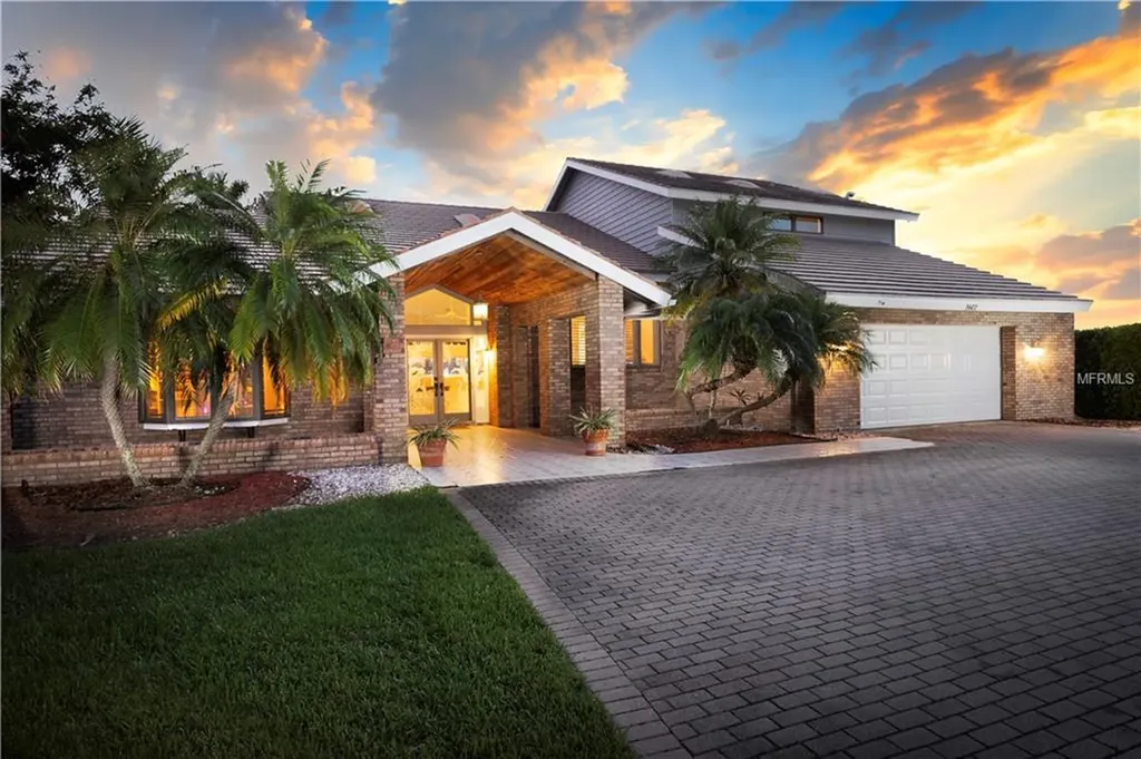 1602 Idle Lane Sarasota FL 34231