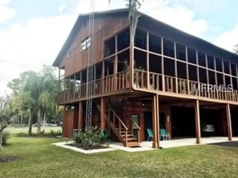 4809 Cr 309a Lake Panasoffkee FL 33538