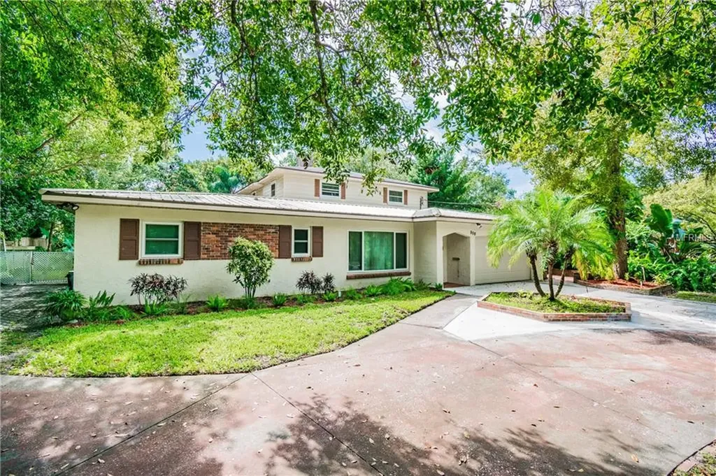 908 W 131st Avenue Tampa FL 33612